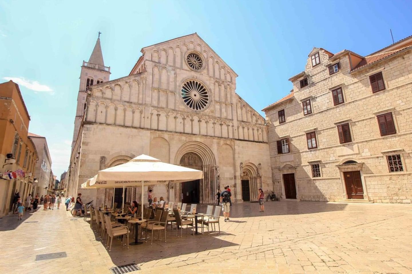 Holiday Apartments Ivano & Leo - Private Parking Zadar Luaran gambar