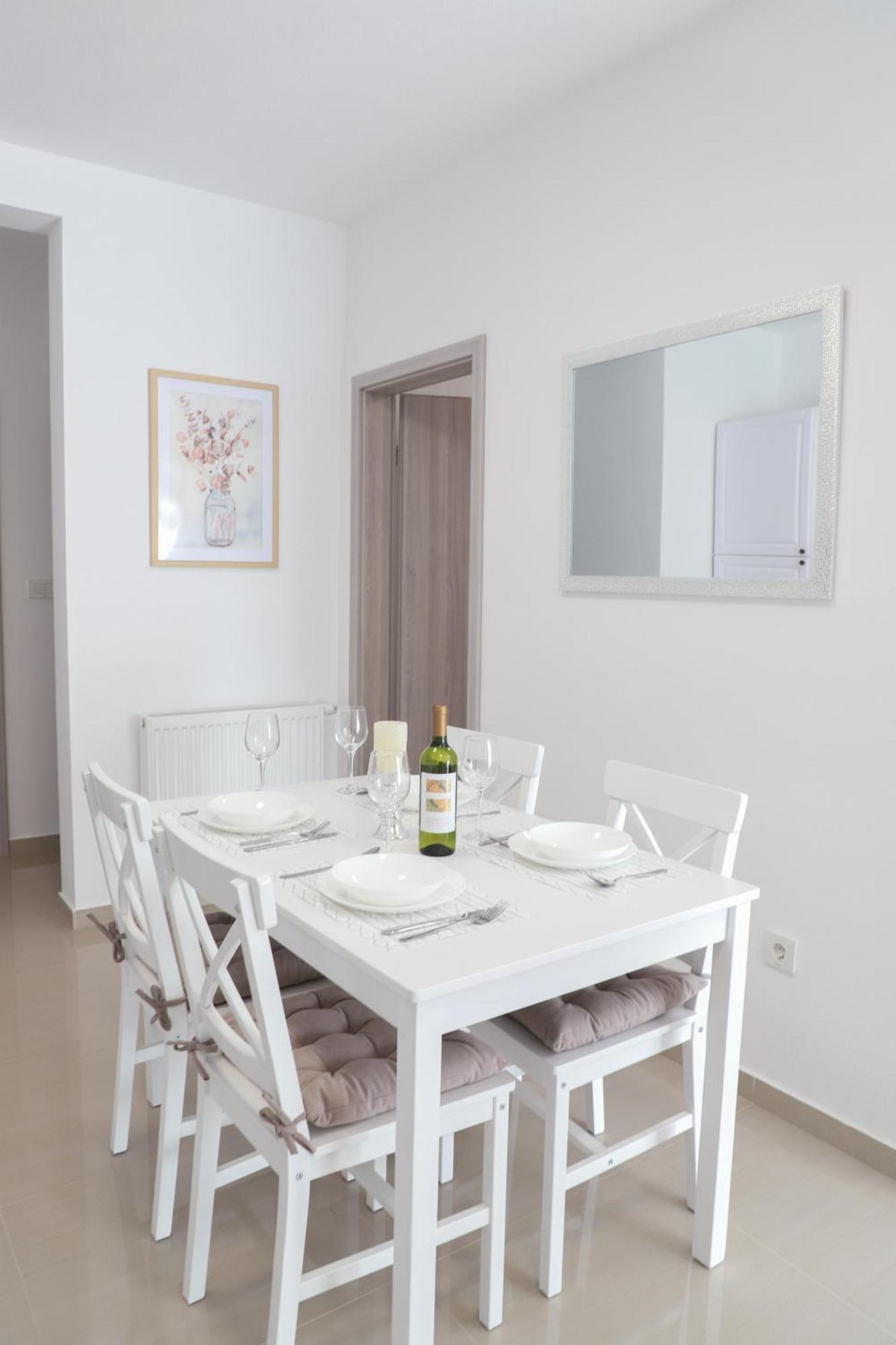 Holiday Apartments Ivano & Leo - Private Parking Zadar Luaran gambar