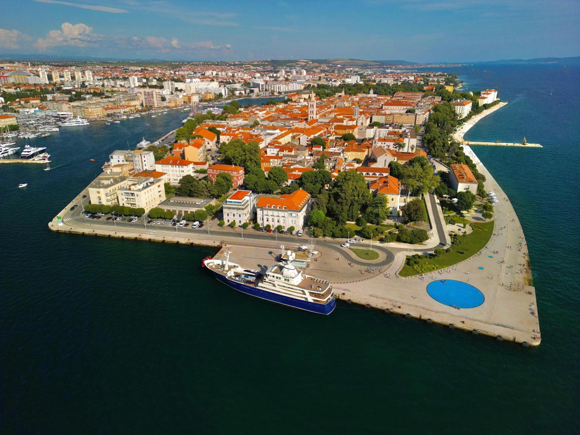 Holiday Apartments Ivano & Leo - Private Parking Zadar Luaran gambar
